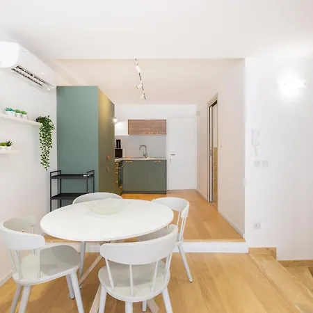 Beautiful Duplex Penthouse With Private Terrace By 360 Estates *
