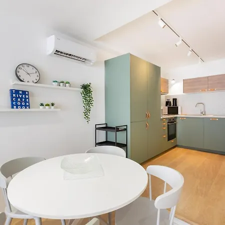 Beautiful Duplex Penthouse With Private Terrace By 360 Estates Gzira