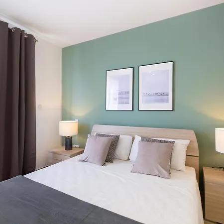 Beautiful Duplex Penthouse With Private Terrace By 360 Estates Gzira